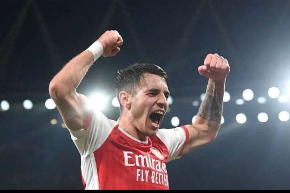 波尔图2600万报价卡壳，阿森纳3000万底线悬而未决，400万缺口谁先退让.